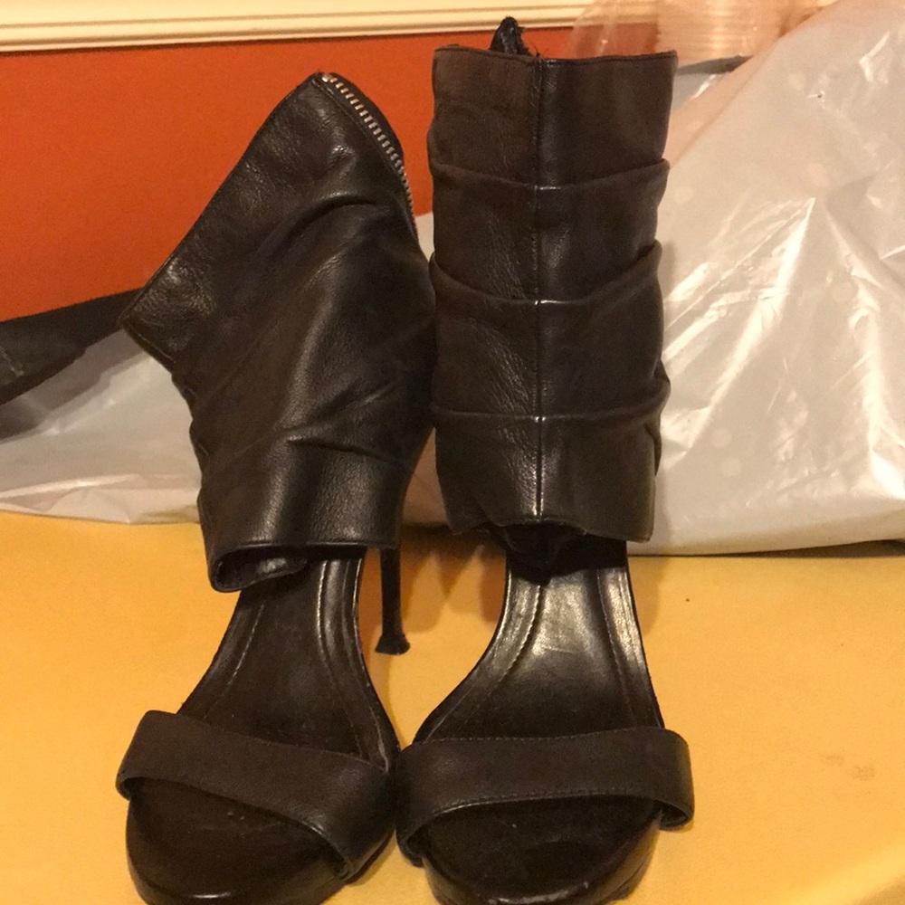 Shoes - Picture 2 of 4